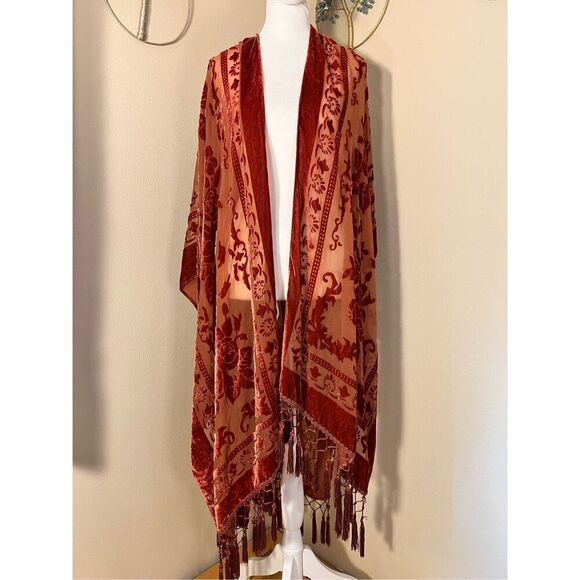NWT! MTN GRL Wyoming Velvet Mesh Tapestry Tassel Kimono in Rust One Size - Picture 1 of 12